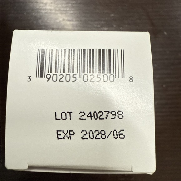 ELTA MD UV Clear Broad-Spectrum SPF 46 FACIAL SUNSCREEN 1.7‎ oz,  New exp 6/2026 - Picture 6 of 7